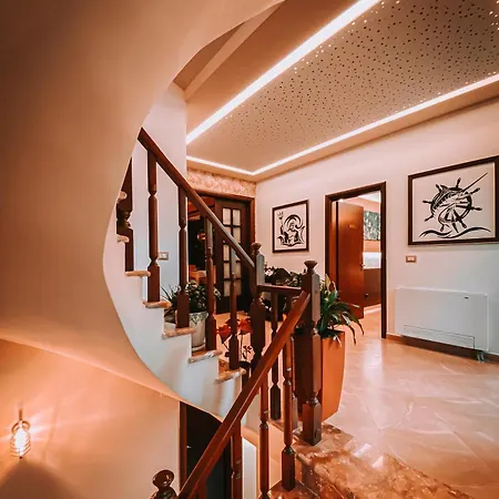 Triena بيت ريفي فيير